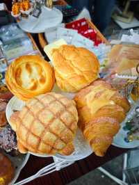 Macau Adventure: Historic Gems, Foodie Delights, and Glam!