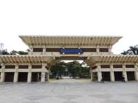 從中正場域到市民大道：高雄文化中心的藝文轉型