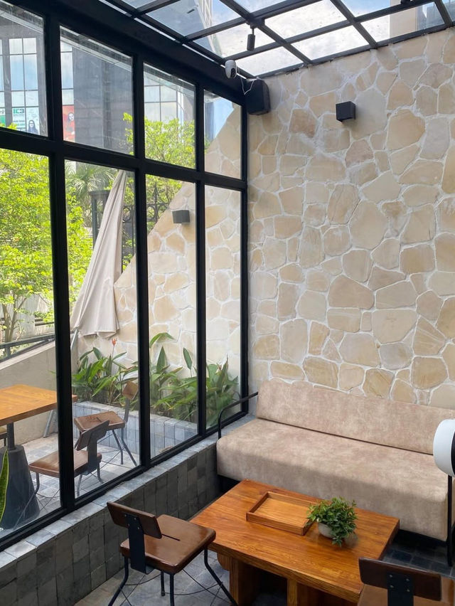 Noori Cafe & Bistro