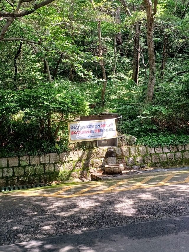 절벽과 바다가 빚어낸 드라마틱한 해안 절경 탐방