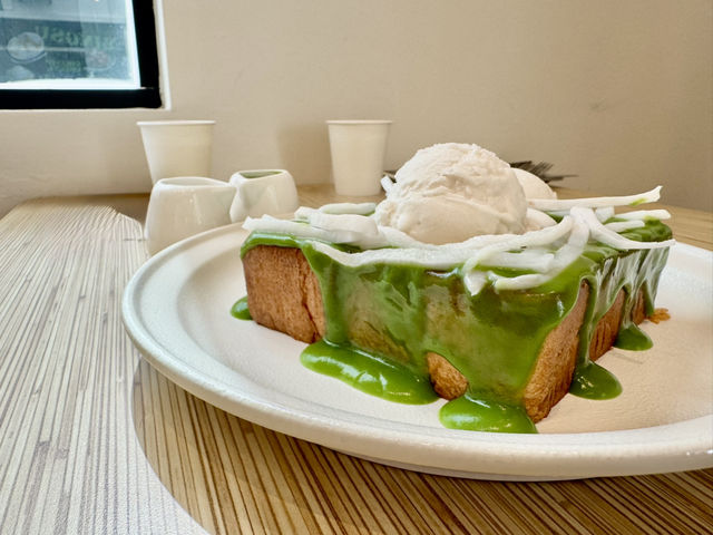 🍞 Sweet Thai Indulgence at Cheevit Cheeva Eco Botanic