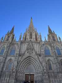 Barcelona: A Colorful City Full of Life and Art