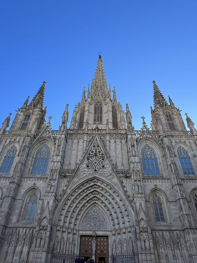 Barcelona: A Colorful City Full of Life and Art