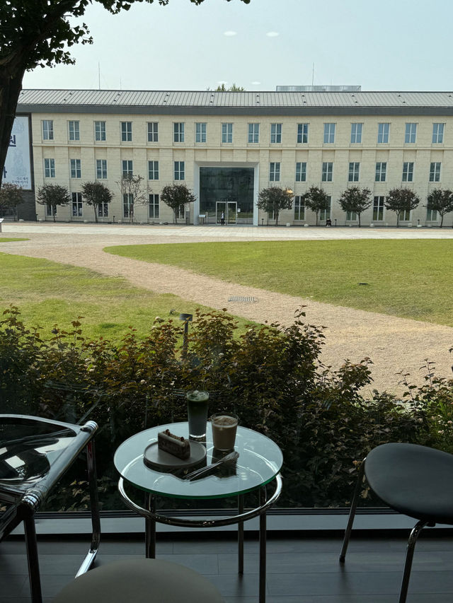 💚힐링되는 안국역 카페 리와인드 커피맛집 통유리 뷰🧁