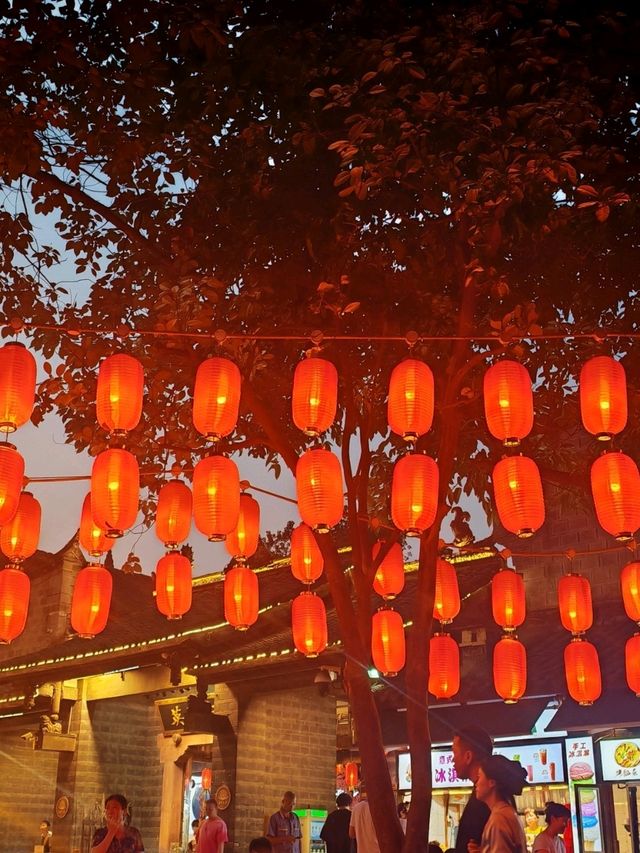ถนนคนเดินจิ๋นหลี (Jinli Ancient Street) ที่เฉิงตู