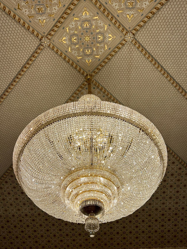 한 줄 한 곡선까지 아름다웠던 곳, Qasr Al Watan 