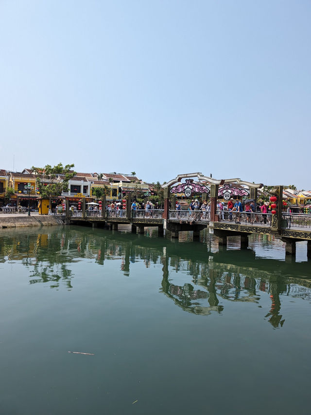 Hoi An by Day: Vietnam's Living Postcard! 🌞🎨