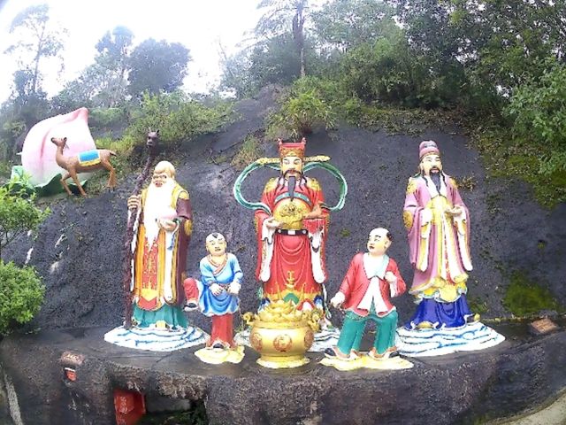 🛕 Chin Swee Caves Temple: A Spiritual Escape Above the Clouds