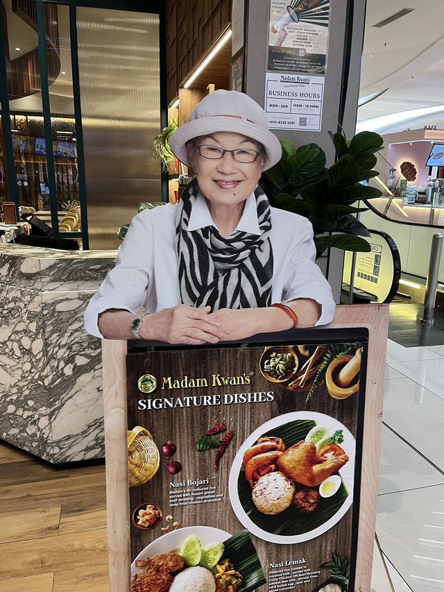 Madam Kwan’s – Iconic Malaysian Flavors at IOI City Mall