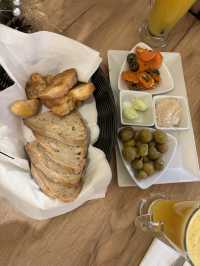 따뜻한 서비스와 바다 맛이 흐르는 레스토랑 – Cantinho