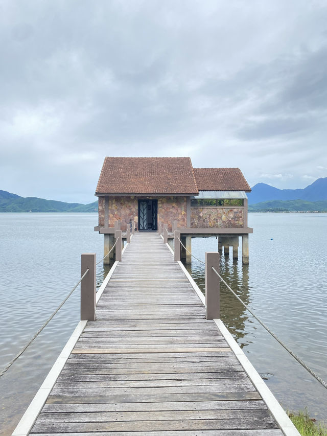 Vedana Lagoon Stands Out — Natural Beauty & Design