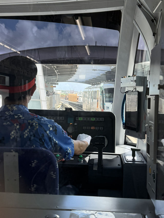 沖繩那霸-單軌之旅