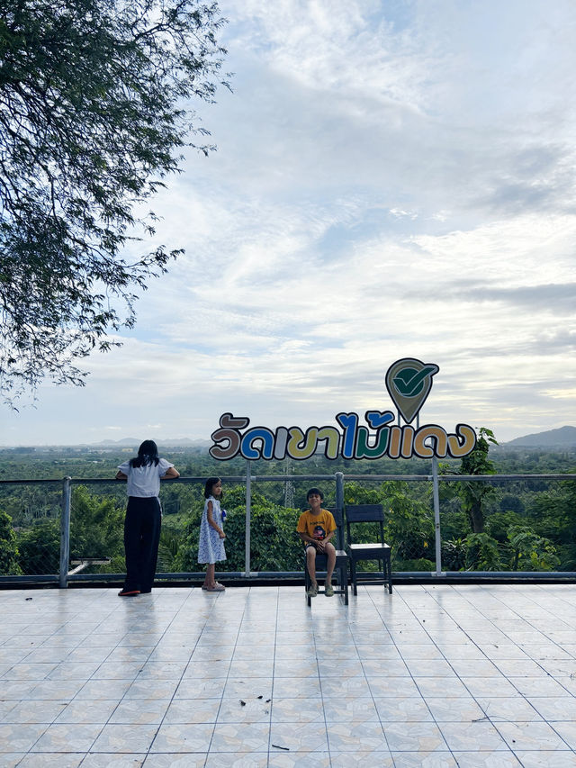 วัดเขาไม้แดง วัดสวยบนภูเขา ที่บางพระ ชลบุรี