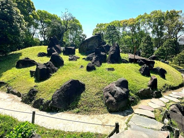 A Calm Break at Kyu-Shiba-rikyu Gardens