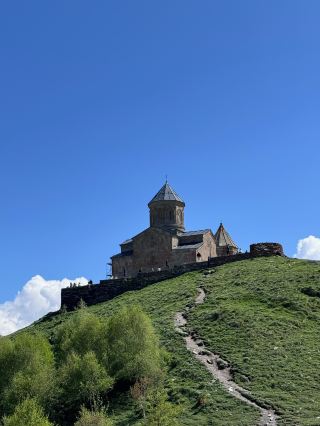 【Georgia Kazbegi】The Church Closest to Heaven! Visiting the Gergeti Trinity Church.