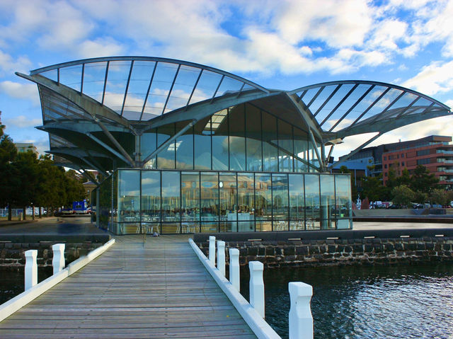 🎠 The Carousel – Nostalgia by the Bay, Geelong 
