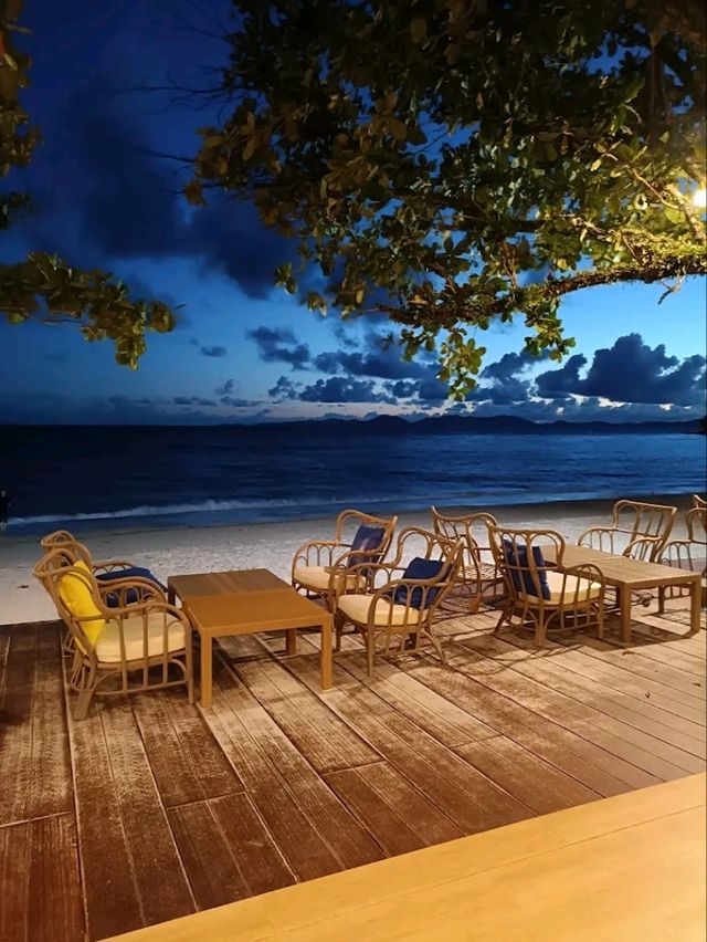 Andalay Beach Bar & Cafe