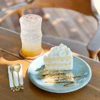 SHE SAILS CAFE & BEACH CLUB
