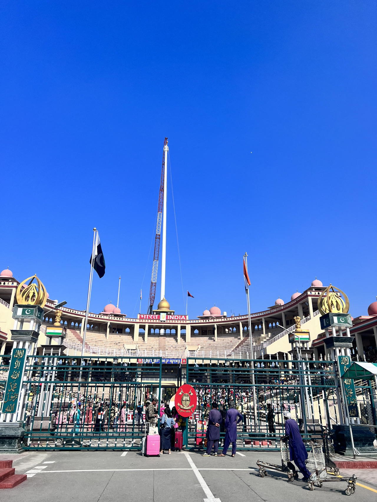 🚩 Attari-Wagah Border – พิธีชายแดนอันเป็นสัญลักษณ์
