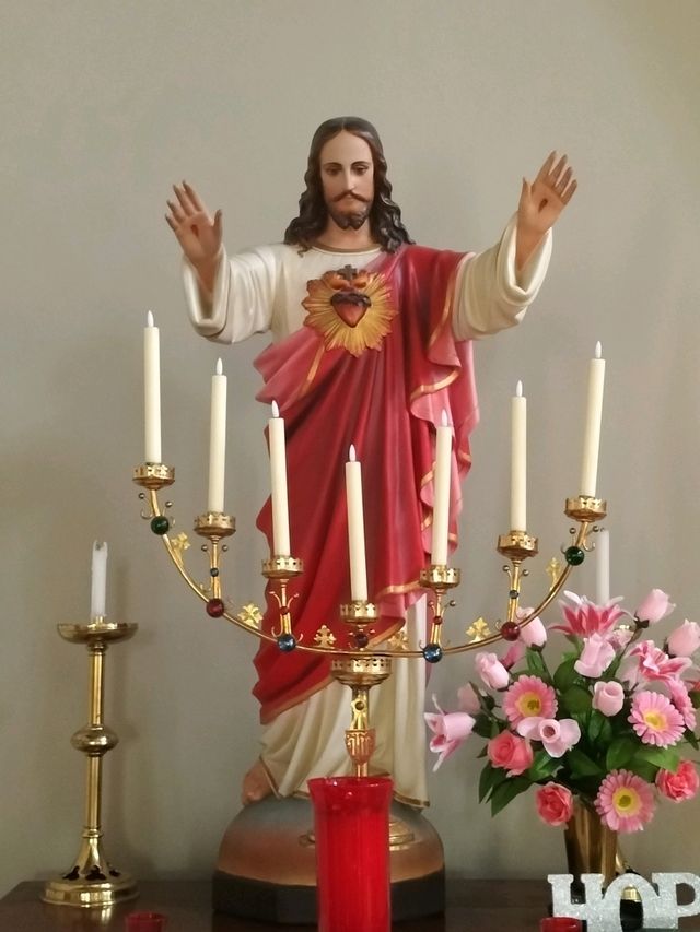 ⛪Charming Inner City Catholic Church⛪