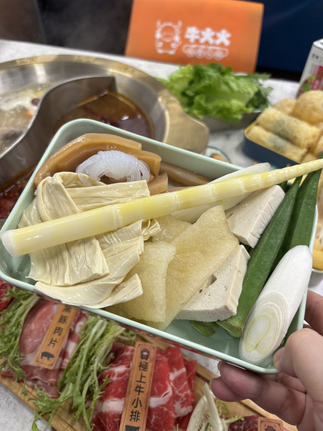 「牛」到爆表！🔥 荔枝角驚現全港渞傢不趕客「無限時」火鍋放題