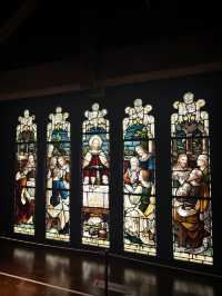 日光映照絢麗宗教藝術