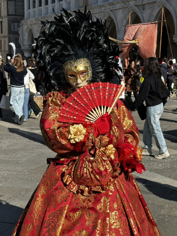 イタリア・ヴェネツィア】幻想の仮面祭 カーニバル2026体験🎭✨ | Trip