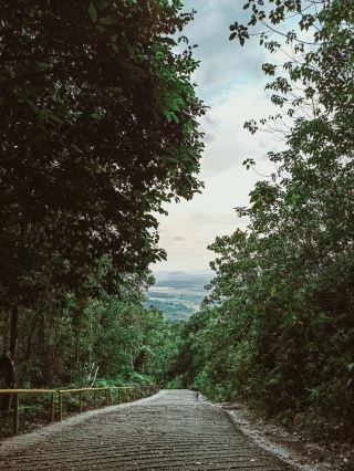 A peaceful little hill in Perak with a front-row view of the Titiwangsa Range ⛰️