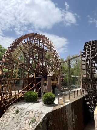 Lanzhou Yellow River Walk! Sip Tea, Ride Sheepskin Rafts, and Take the Cable Car! 🌊