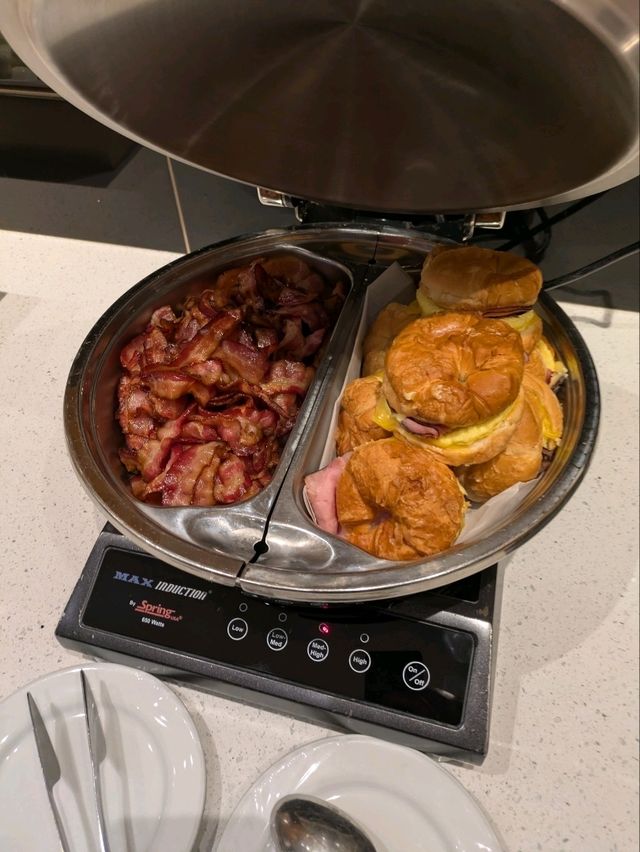 Breakfast is pretty tasty!