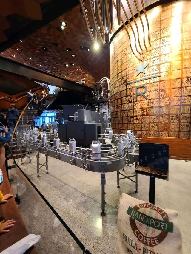 🌟 Inside the Coffee Wonderland: Shanghai Starbucks Reserve Roastery ☕✨