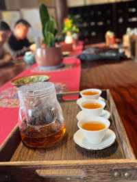 Парк с большой историей двух император в городе Фуян.