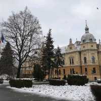 🏛️✨ Explore the Enchanting Past: Unveiling Brasov's History Museum 🏰🔍


