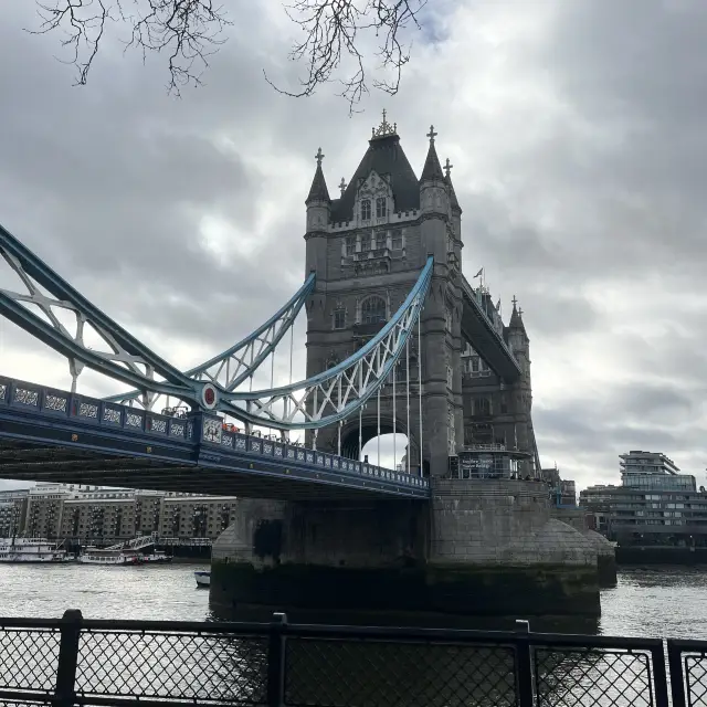 London Bridge