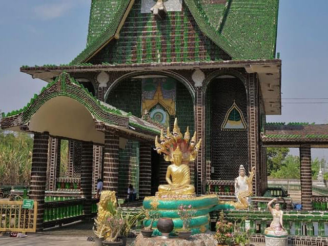Wat Pa Maha called recycling pagoda 🇹🇭 