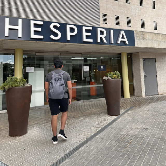Incredibly affordable 5⭐️ apartment stay in Barcelona!