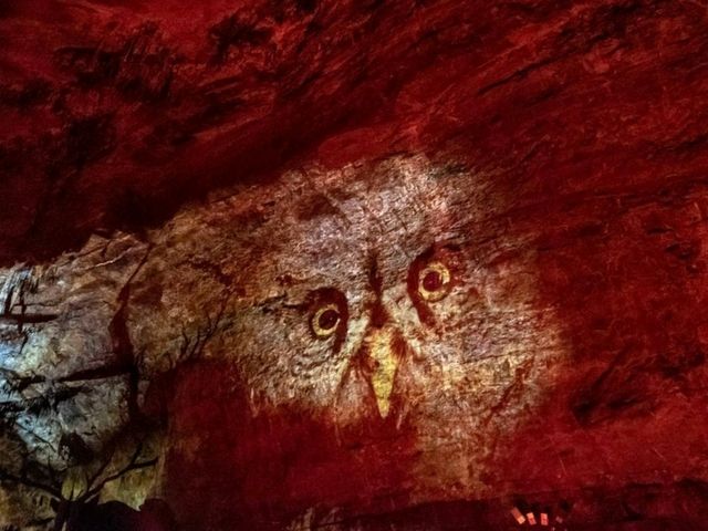 ท่องดินแดนมหัศจรรย์ใต้พิภพในถ้ำ Cave of Han