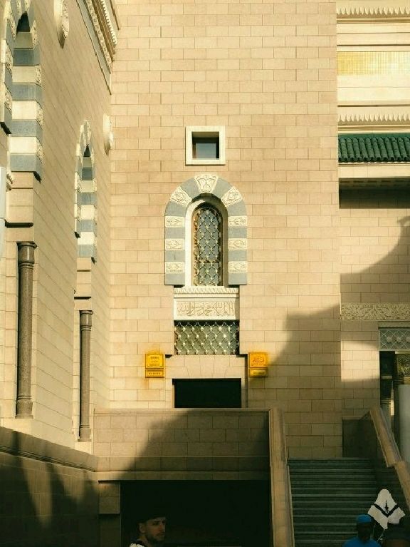 🏛 Discover the Spiritual Beauty of Medina’s Architecture 🌙✨
