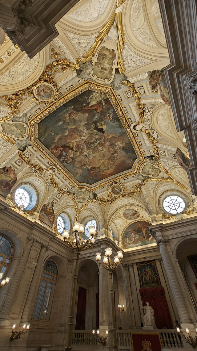 📍Palacio Real de Madrid: Royal Armory & Throne Room – A Look at Spanish Royal History