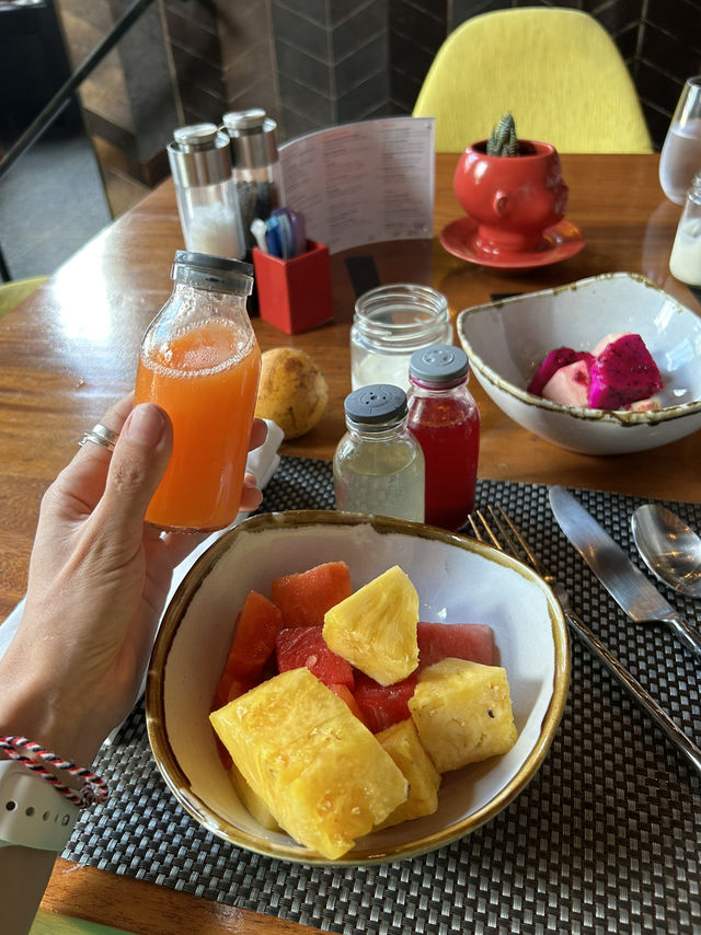 Breakfast at W Hotel Seminyak — Where Luxury Wakes Up with a View Breakfast at W Hotel Seminyak — Where Luxury Wakes Up with a View