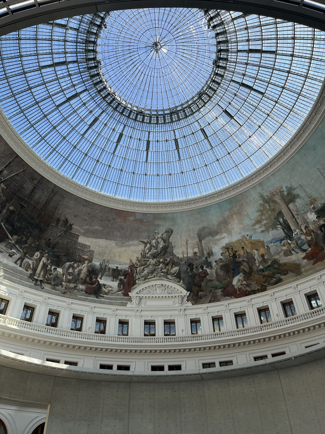 Paris | The must visit interesting exhibition at the Bourse de Commerce Paris | The must visit interesting exhibition at the Bourse de Commerce