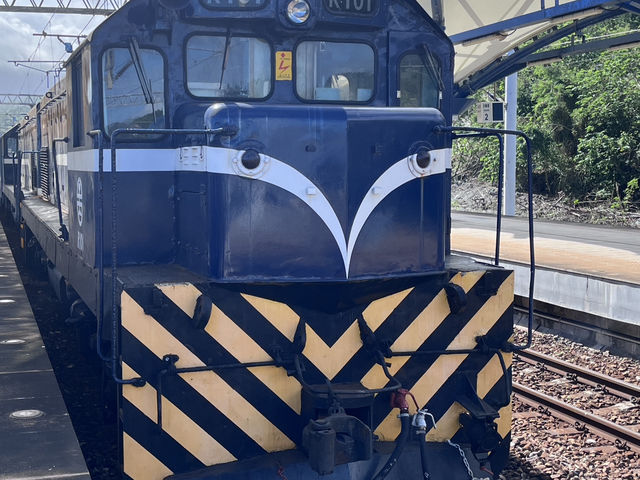 能解憂的藍皮解憂號觀光列車