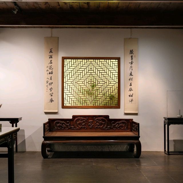 Chinese Ming and Qing Furniture Gallery – Shanghai Museum 🪑🏮✨