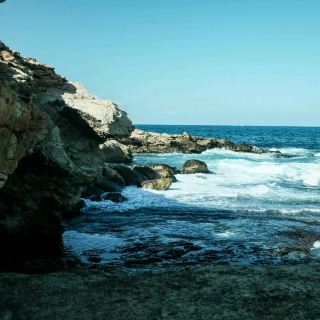 Malta’s Wild Side – Waves and Winds 🌊💨