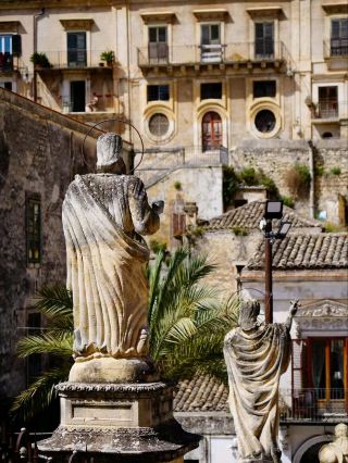 Minerbio完整指南