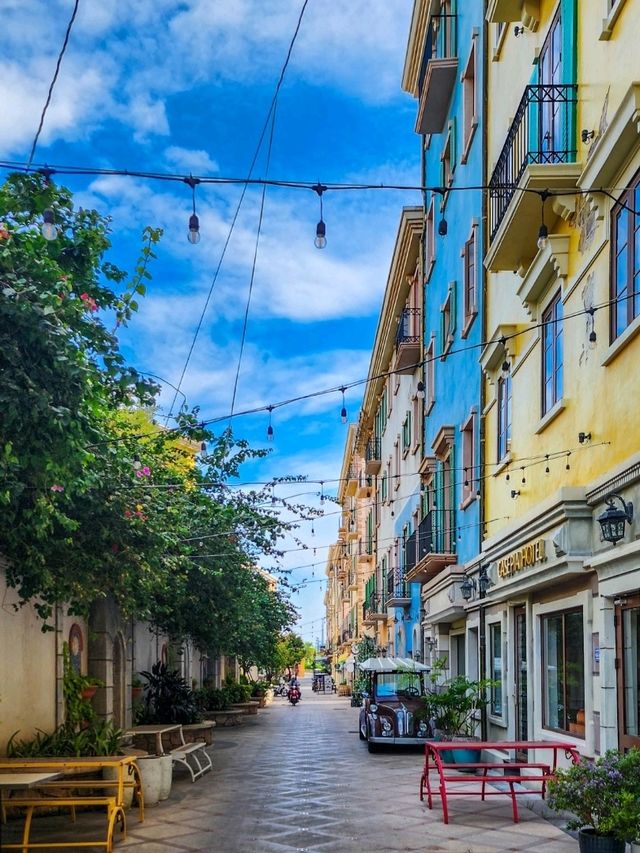 Sunset Town in Phu Quoc: what to do beyond Kiss Bridge