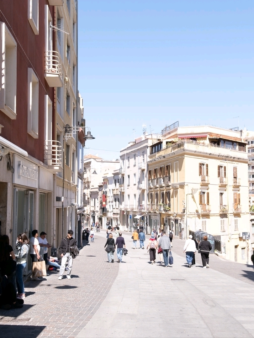サルデーニャ島のカリアリはおとぎ話の街みたい | Trip.com カリアリ
