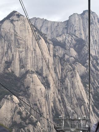 Follow Trip.com's recommendations for a magnificent one-day tour of Mount Hua.