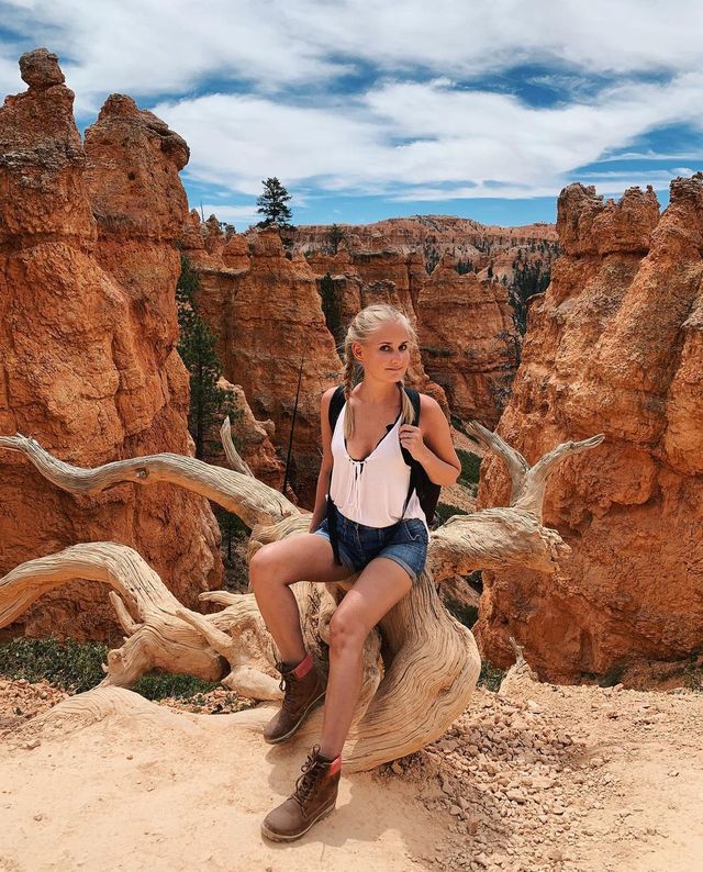 Bryce Canyon - A Mars-like Wonder Right Here on Earth 🌎🏜🚶‍♀️
