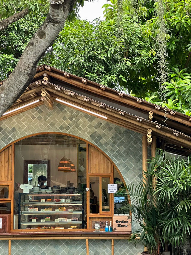 Coffee + Nature = Natura Cafe